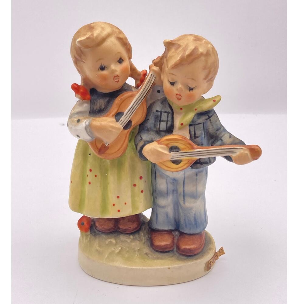 VTG Hummel Goebel "Happy Days" Boy/ Girl Figure Playing Instruments 150 2/0  60s